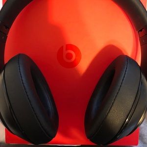 BEATS Studio 2.0 Wireless